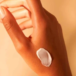 CREMA HIDRATANTE PARA MANOS VAINILLA MADAGASCAR 75g V2 EXP NSPA